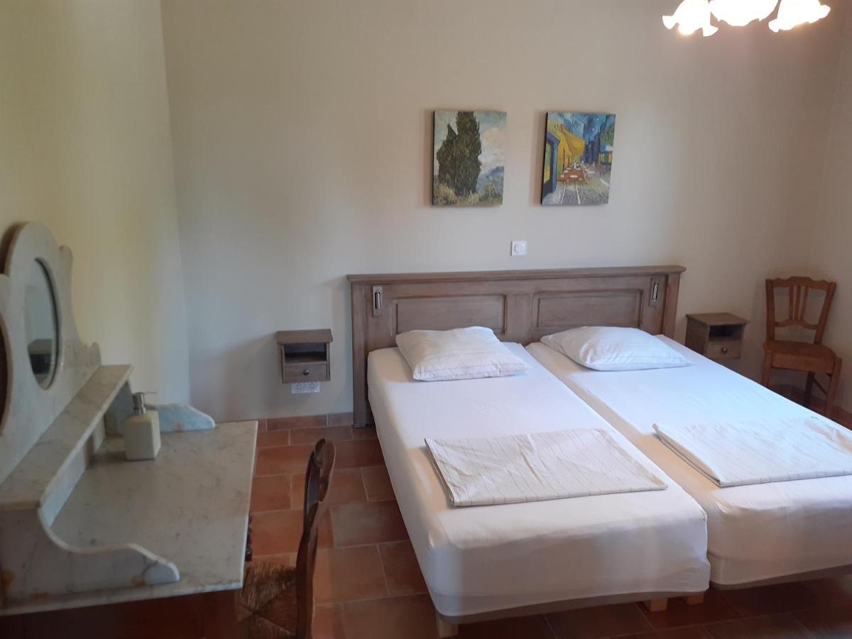 Location Vacances Gillardin Maussane les Alpilles Εξωτερικό φωτογραφία